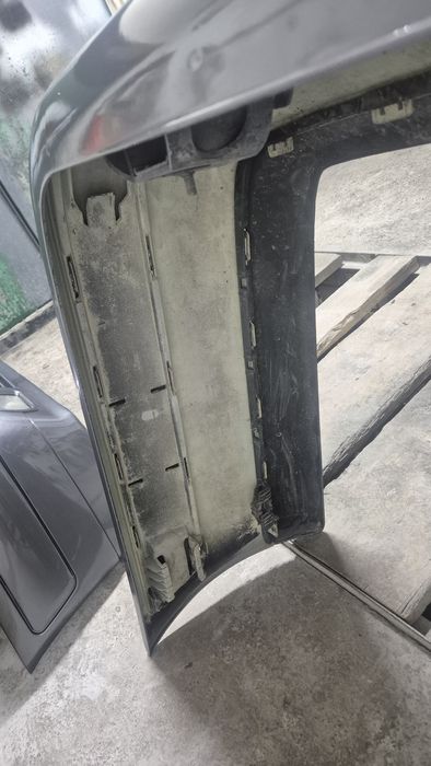 Бампер от мерседес 210 дорест