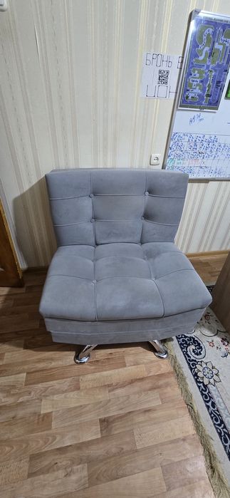 Диван. Кресло. Мебель.