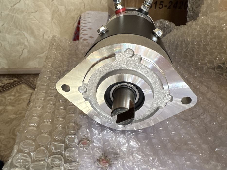 Манипулятор 24вольт 24v моторчик новый