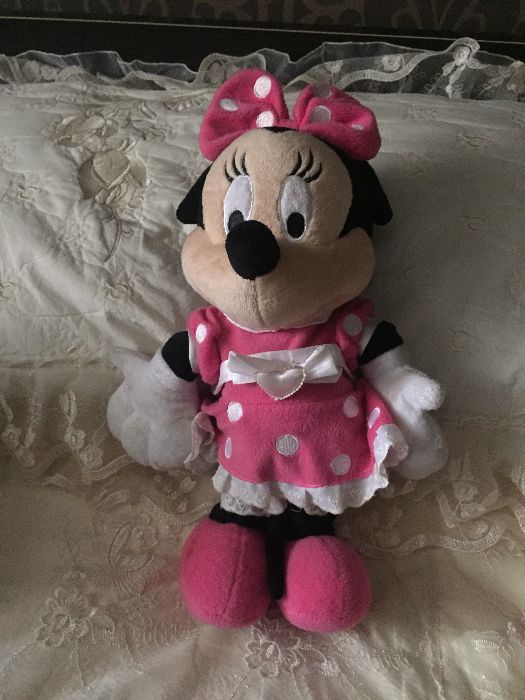 Игрушки с диснеевских мультфильмов