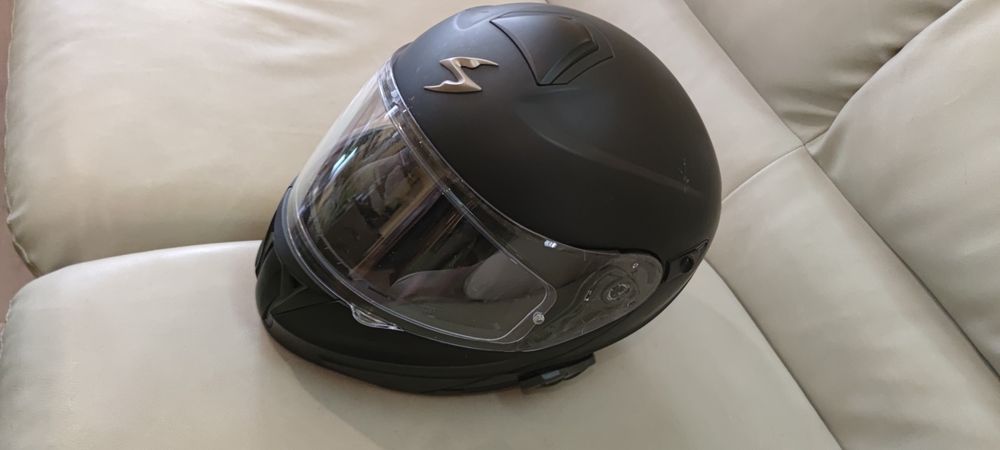 Каска Scorpion EXO920 със Sena