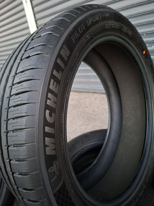 Michelin L9 родной 305$.Почти новый  перегон  L 9 родной шина