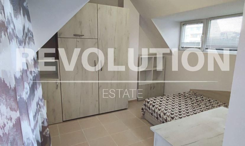 Дава се под наем Двустаен апартамент в Варна, Колхозен пазар - 45 кв.м за 350 € - Снимка #2