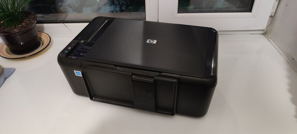 Принтер HP Deskjet F2483