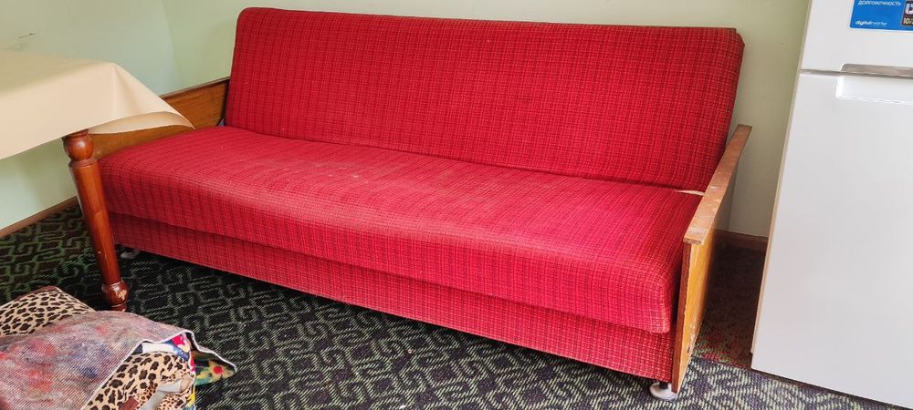 Divan krovat sotiladi