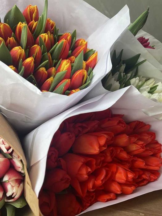 Цветы оптом розы