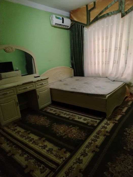 Guliston shaxrida, 4 mikrarayonda, 2 xonali uy ijara