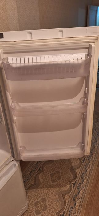 Холодильник INDESIT