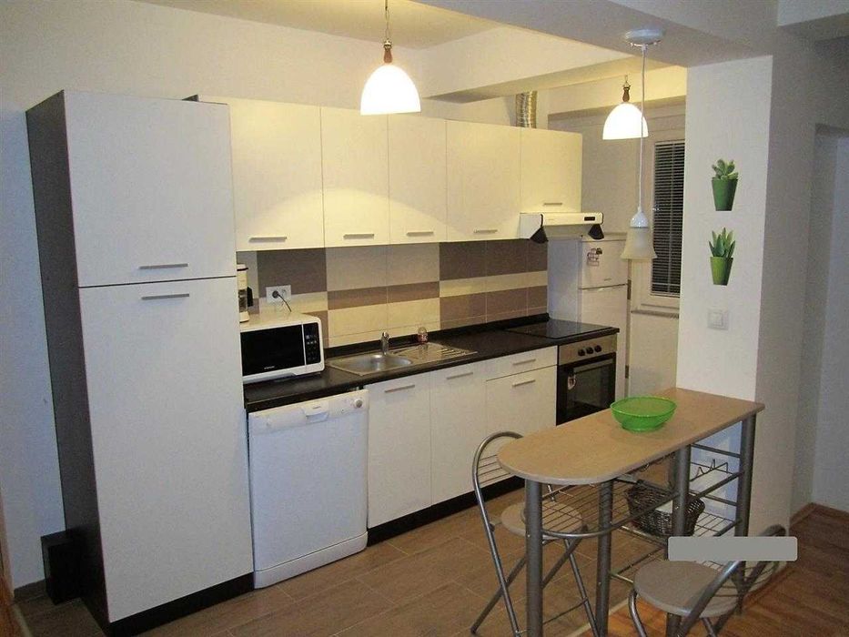 Дава се под наем Двустаен апартамент в Бургас, Изгрев - 59 кв.м за 188.7 € - Снимка #3