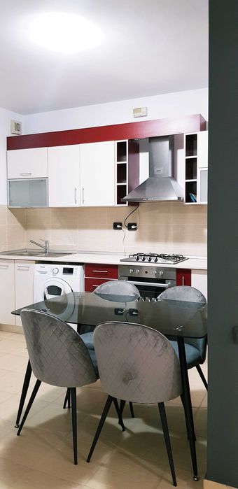 persoana fizica camera in PENTHOUSE  TATARASI .. lux ...