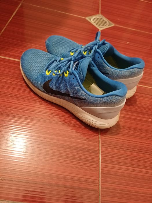 Оригинални маратонки найк