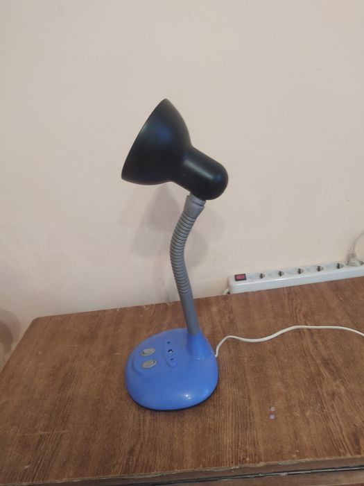 Лампа настольная