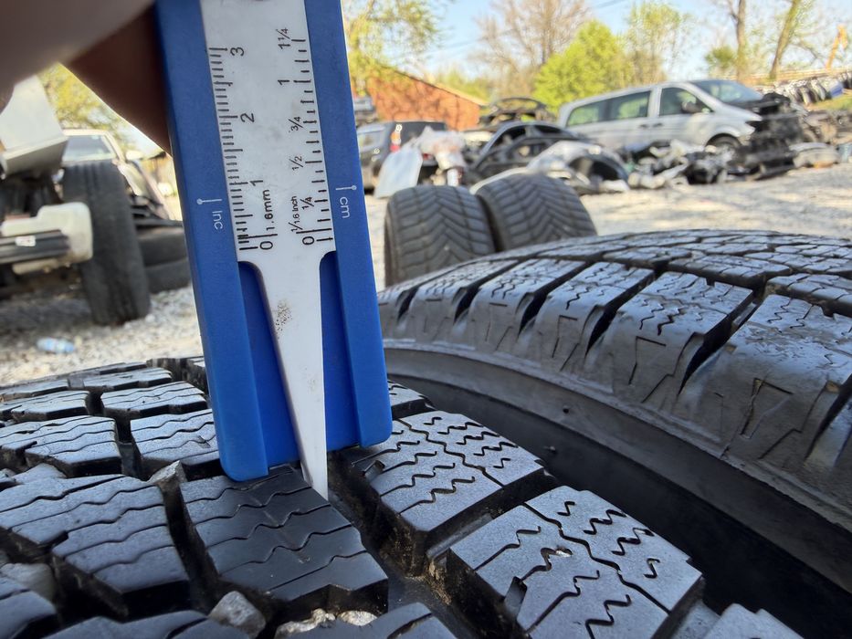 215/65 R16C 4бр зимни гуми