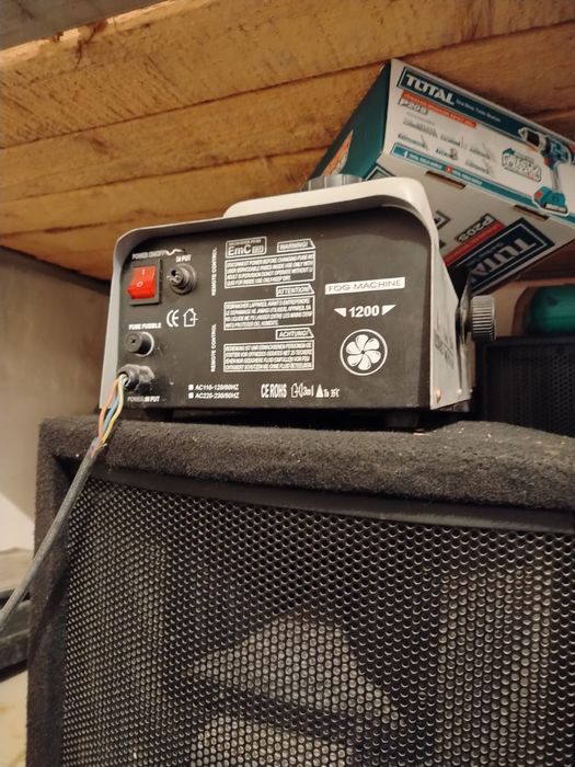 Продается генератор дыма 1200вт