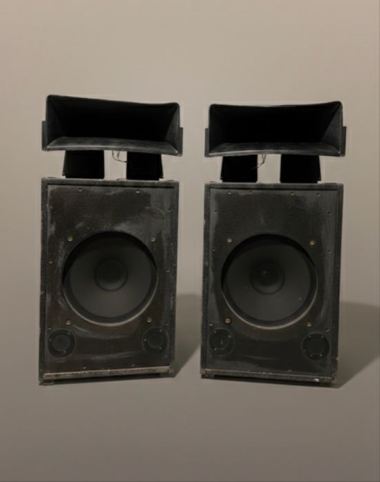 советская кинотеат-ральная акустическая колонка