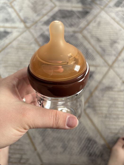 Продам новую бутылочку