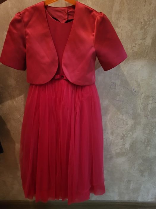 Продам платье на девочку