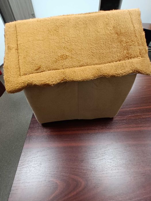 Casuta pentru pisici si catei, demontabila si lavabila, noua-70 lei