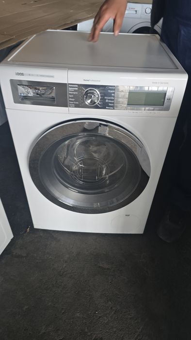Инверторна самодозираща пералня Bosch Serie 8 Home Professional  9 кг