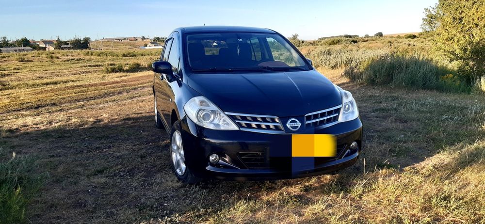 Ниссан Тиида 2010