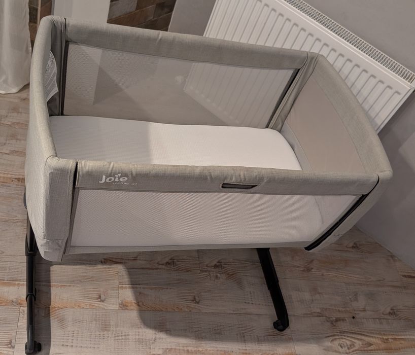 Манеж, люлкька для новорожденного