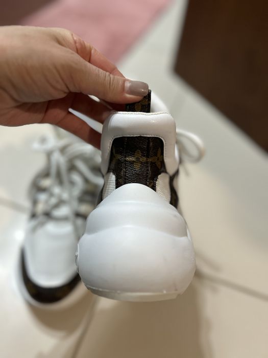 Adidasi Louis vuitton