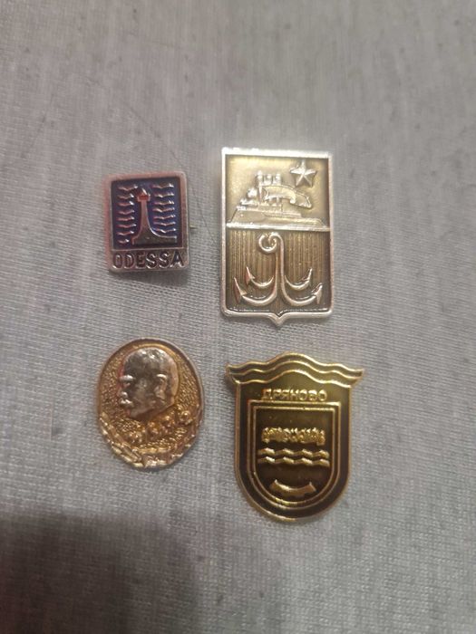 Значки ретро 4 броя