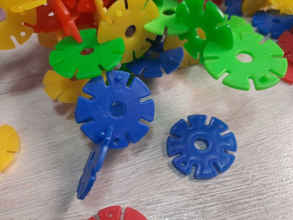 Конструктор для детей подарок на подарок