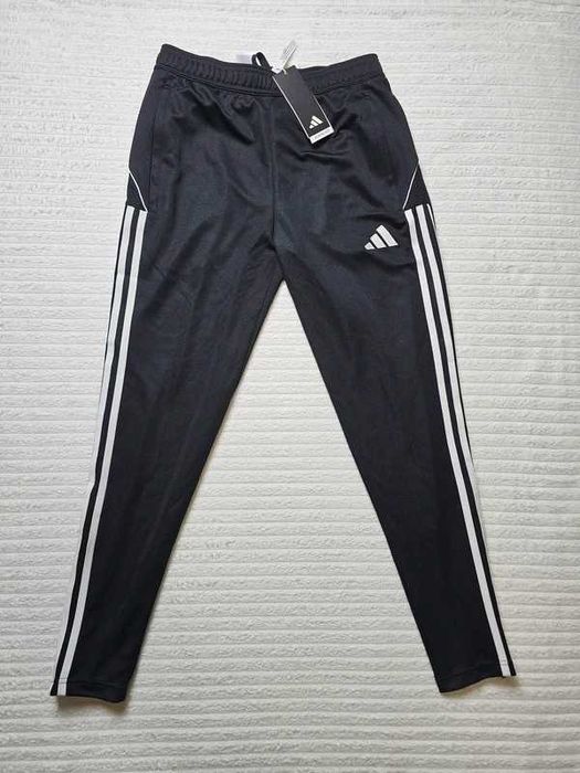 Lot 2 haine Adidas originale – 10 piese – NOI cu etichetă – 750 lei