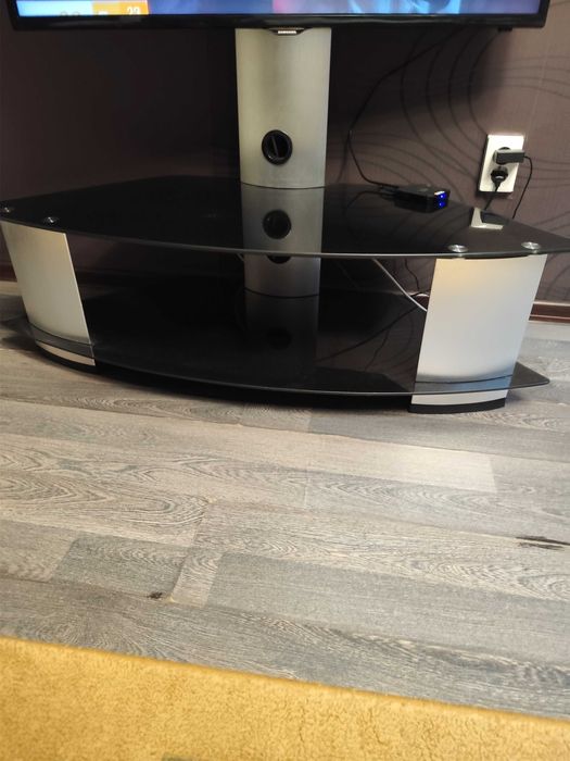 Подставка под телевизор