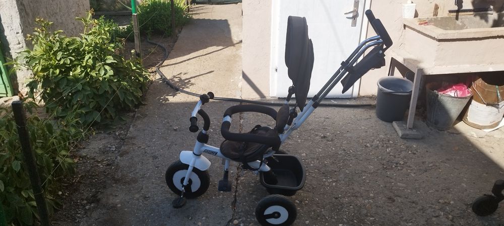 Детска триколка запазена