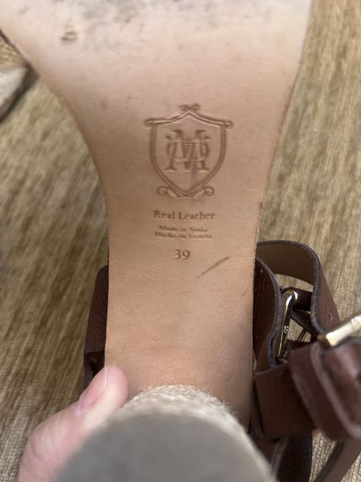 Босоножки на каблуке Massimo Duti