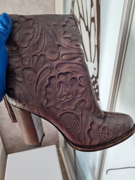 Продаю зимние сапоги