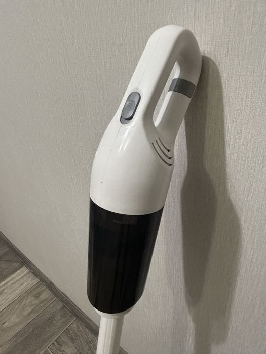 Беспроводной пылесос, б/у