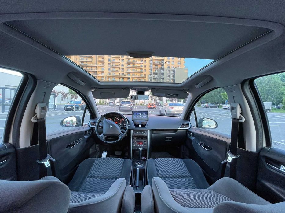 PEUGEOT 208 2008