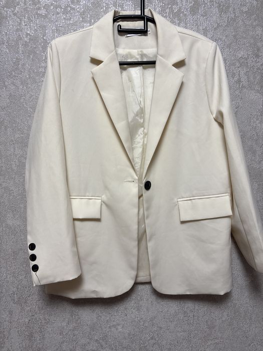 Белый костюм новый