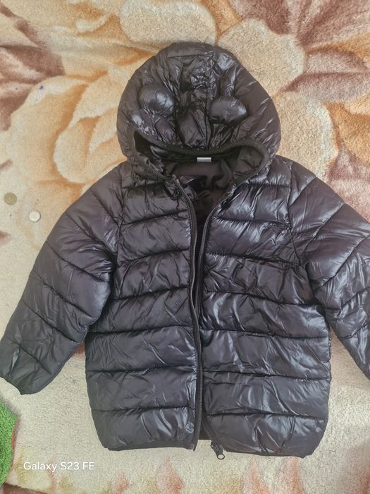 Продам вессенюю куртку для мальчика