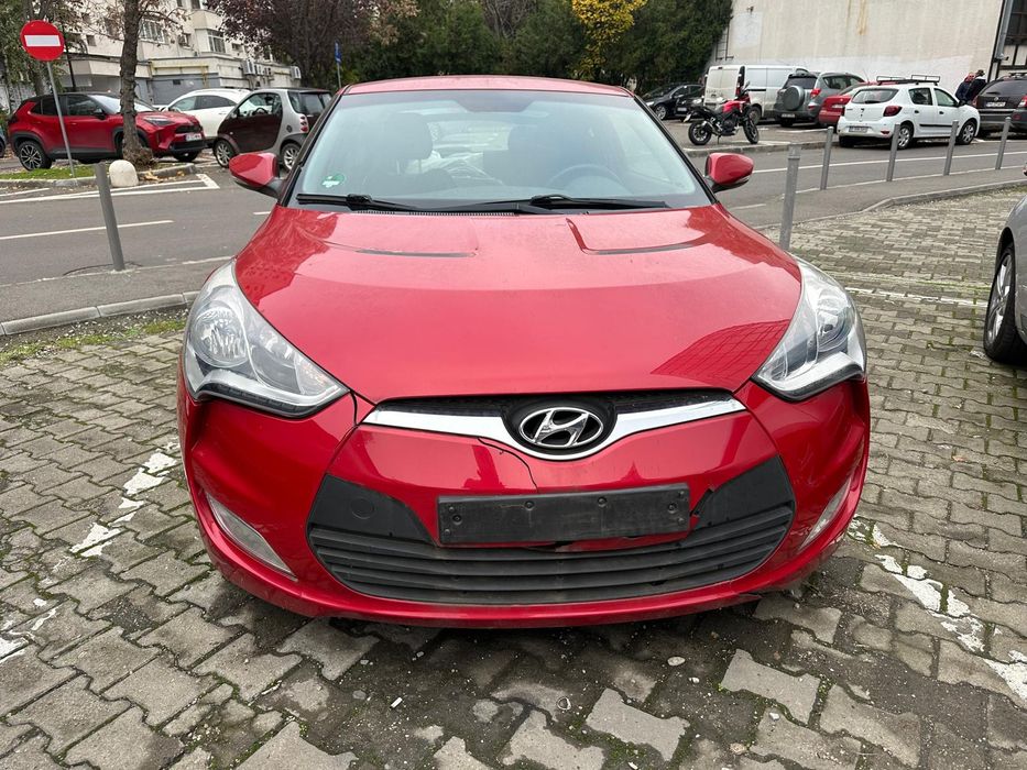 Hyundai Veloster 1.6 cutie automata, interior piele