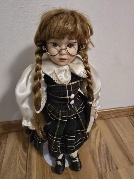 Порцеланова кукла