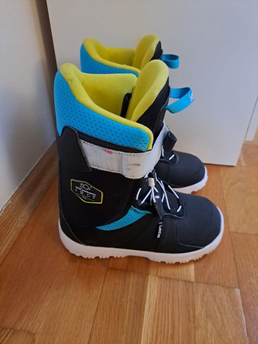 Boots Snowbord marime 37 EU