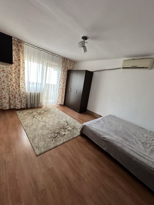 Pf inchiriez ap cu 3 camere decomandate 2 bai