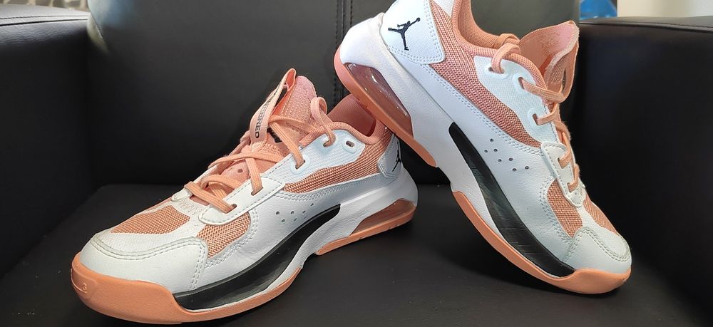 Nike Air Jordan 200E GS, номер 37,5