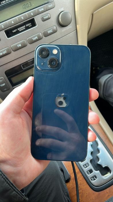 Айфон 13 256гб /