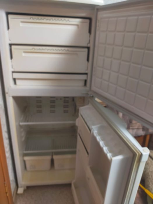 Холодильник Бирюса