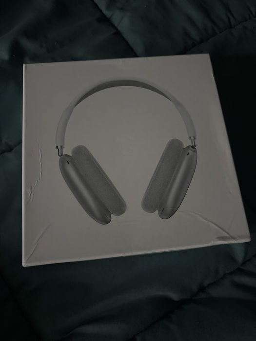 Airpods max сиви с подарък кожен протектор