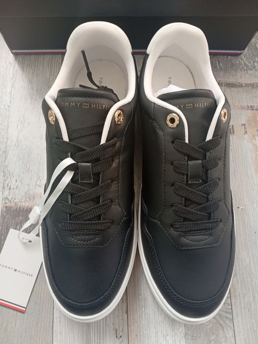 Дамски маратонки Tommy Hilfiger НОВИ!