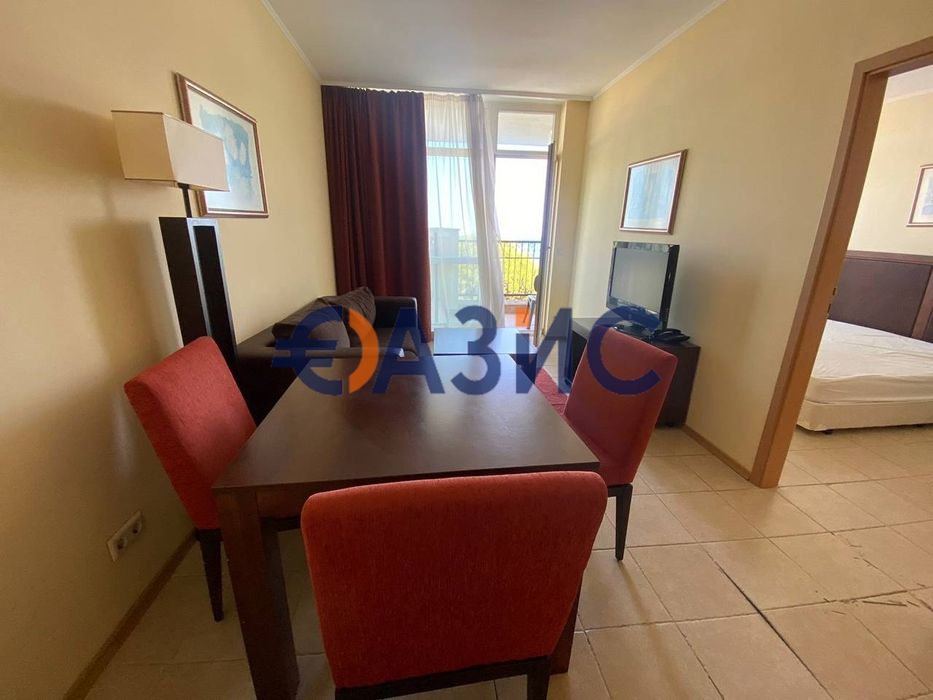 Продава се Тристаен апартамент в Поморие - 79 кв.м за 950 €/кв.м - Снимка #3