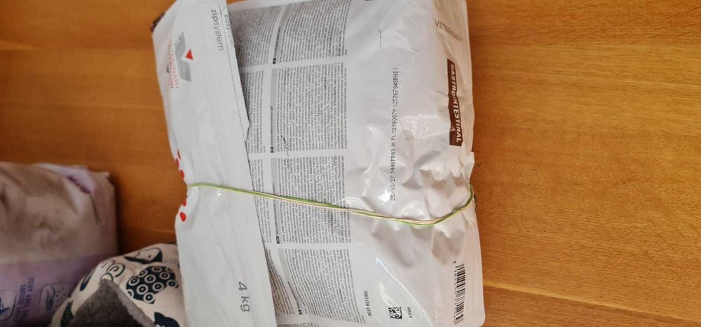Mancare Hrana umeda si uscata Royal Canin, vitamine, accesorii pisici