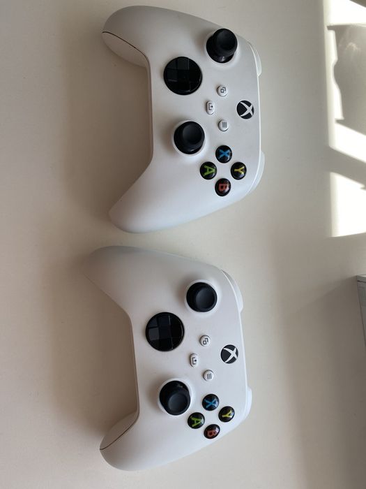 Продам Xbox Series S с играми