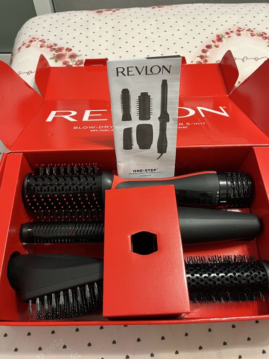 Perie electrica fixa Revlon 5 in 1